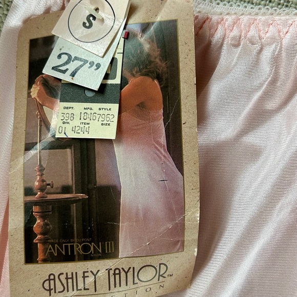 Vintage Ashley Taylor Lace Trimmed Half Slip - Picture 5 of 6